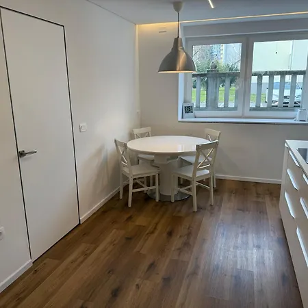 Quiet With Garden + Parking Apartment