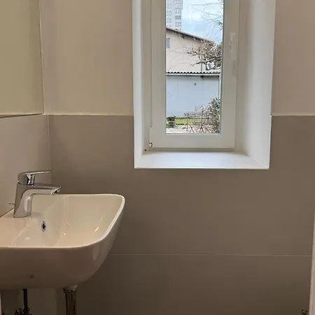 Apartment Quiet With Garden + Parking *