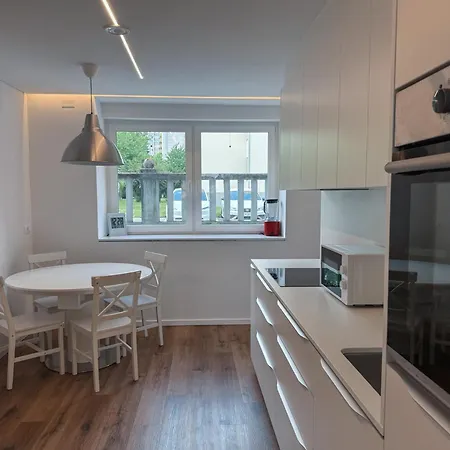 Apartma Quiet With Garden + Parking *