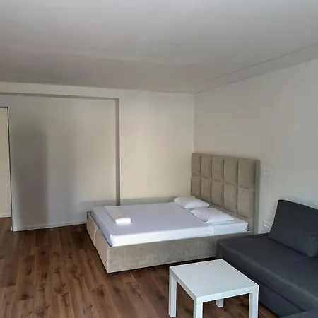 Quiet With Garden + Parking Apartma Ljubljana
